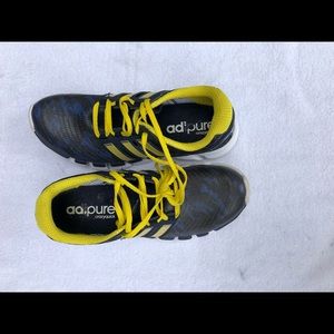 Adidas men’s 7.5 adipure crazy quick maize and blue University of Michigan